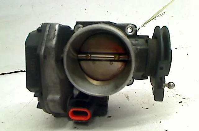 Boitier papillon Audi A4 B5 (8D2) 1.8 t (1995-2000) occasion