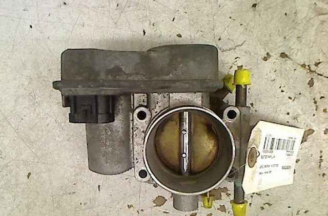 Boitier papillon Opel MERIVA A Monospace (X03) 1.6 16v (e75) (2003-2006) occasion — photo 2