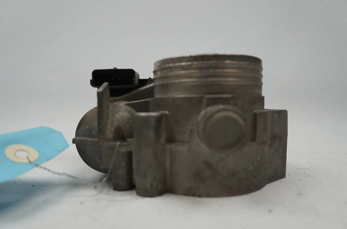 Boitier papillon Peugeot 206 3-5 portes (2A-C) 1.6 16v (2000-2009) 3 portes occasion — photo 2