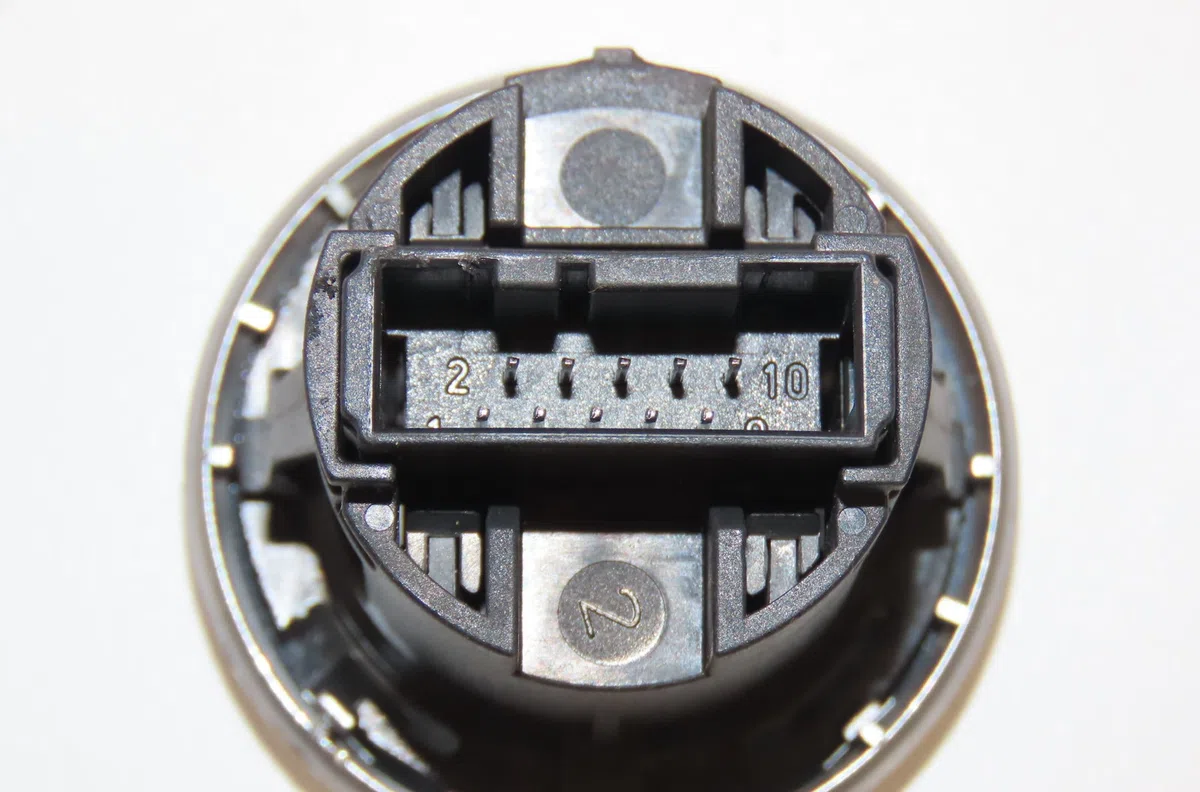 Bouton de demarrage start-stop Bmw 1 (E81) 118 d (2006-2011) 3 portes occasion — photo 2