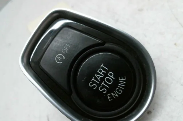 Bouton de demarrage start-stop Bmw 1 (F20) 118 d (2011-2015) occasion