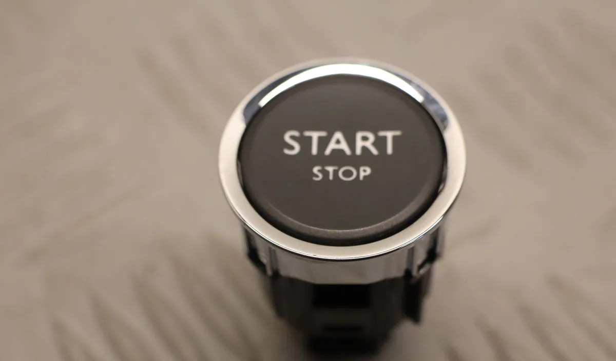 Bouton de demarrage start-stop Citroen C3 III (SX) 1.2 vti 82 (2016) occasion