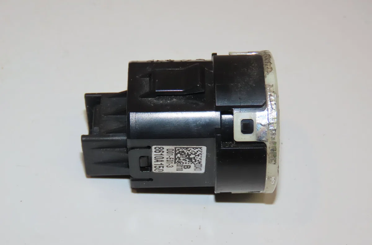 Bouton de demarrage start-stop Citroen C4 AIRCROSS 1.6 hdi 115 (2012) occasion — photo 2