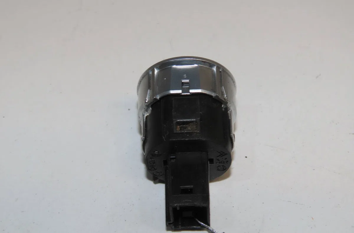 Bouton de demarrage start-stop Citroen C4 GRAND PICASSO II (DA_, DE_) 1.6 bluehdi 120 (2014) occasion — photo 3