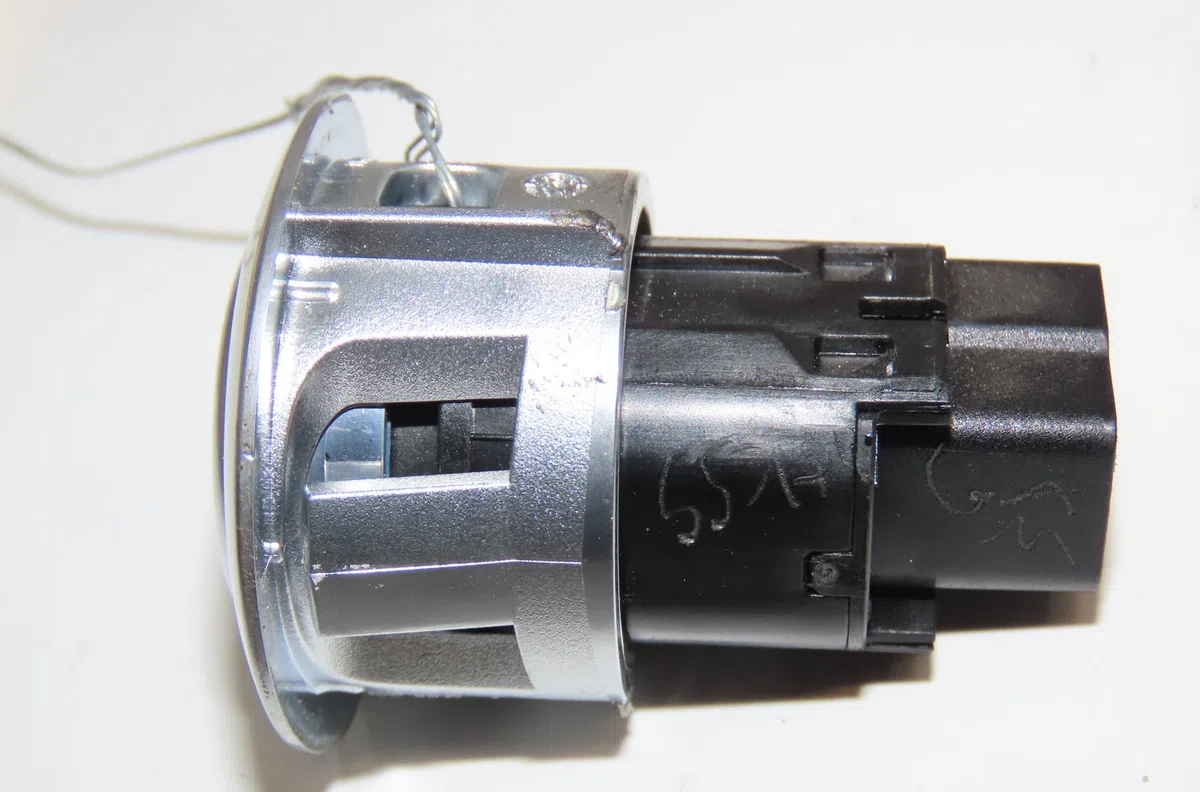 Bouton de demarrage start-stop Ford C-MAX II (DXA-CB7, DXA-CEU) 1.6 tdci (2010-2019) 5 portes occasion — photo 2