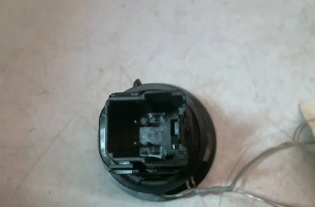 Bouton de demarrage start-stop FORD KUGA II occasion — photo 2