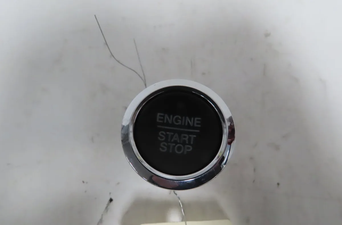 Bouton de demarrage start-stop Ford MONDEO V A trois volumes (CD) 2.0 hybrid (2014) occasion