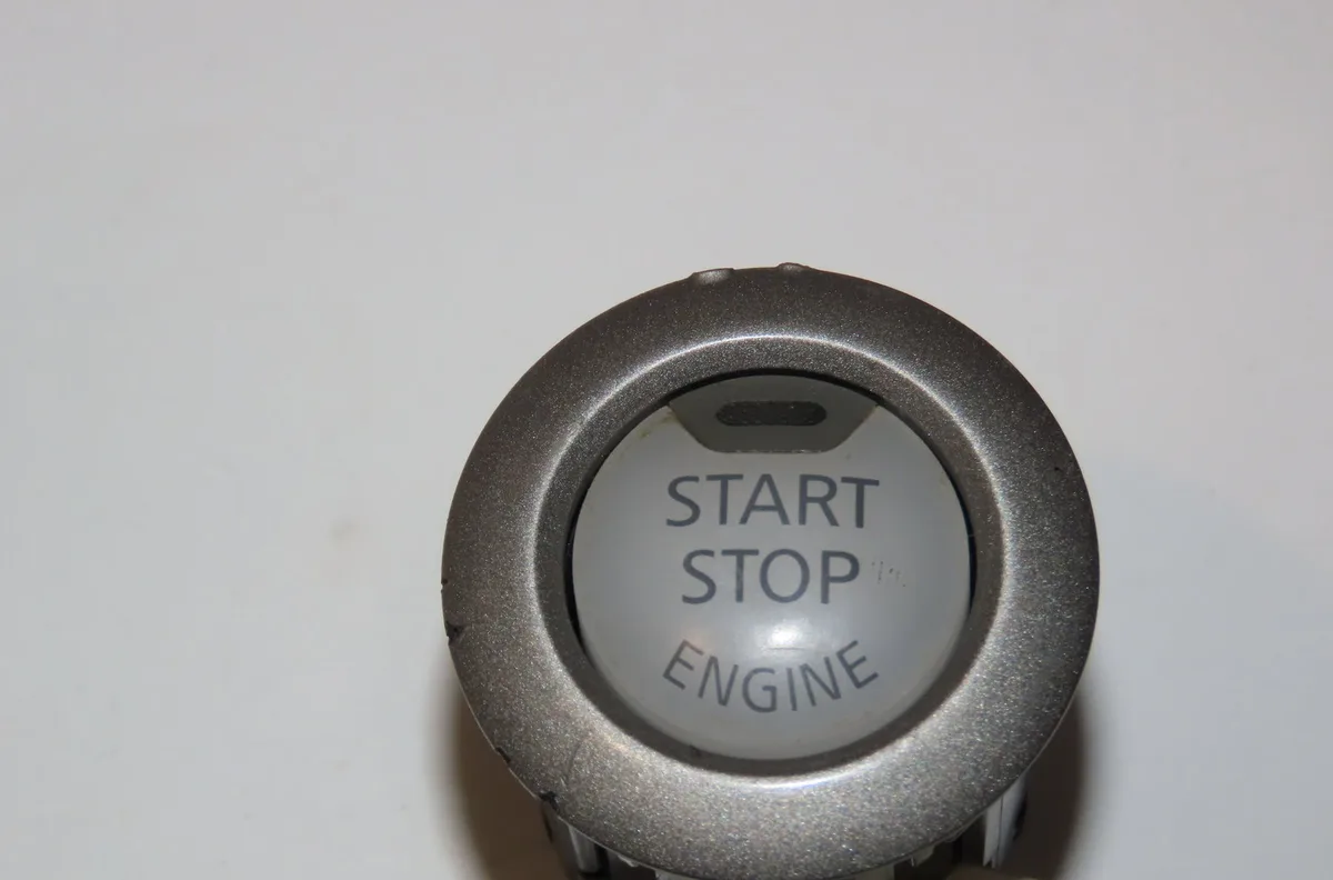 Bouton de demarrage start-stop Nissan JUKE (F15) 1.5 dci (2010) 5 portes occasion