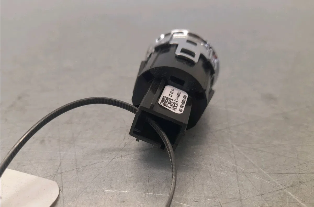 Bouton de demarrage start-stop Peugeot 3008 SUV (MC_, MR_, MJ_, M4_) 1.2 thp- puretech 130 (mrhnsm, mrhnsu, mrhnsj, mrhn