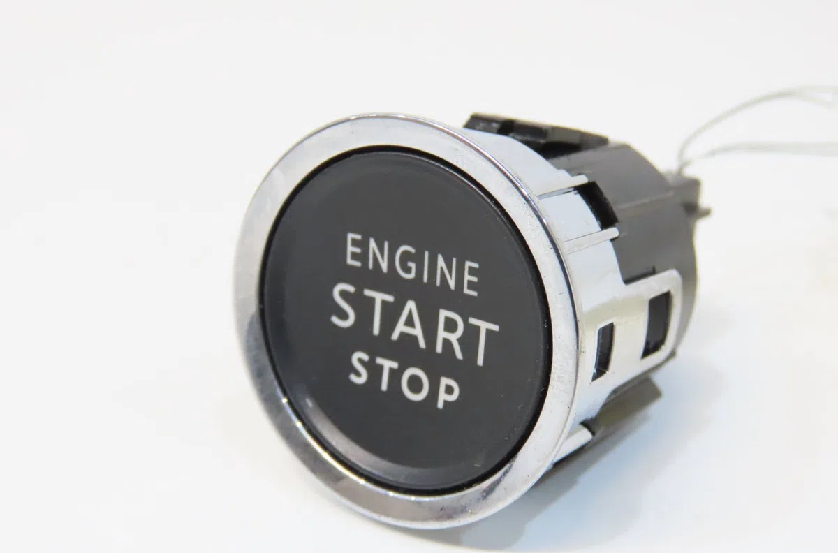 Bouton de demarrage start-stop Peugeot 3008 SUV (MC_, MR_, MJ_, M4_) 1.5 bluehdi 130 (2018) 5 portes occasion — photo 2
