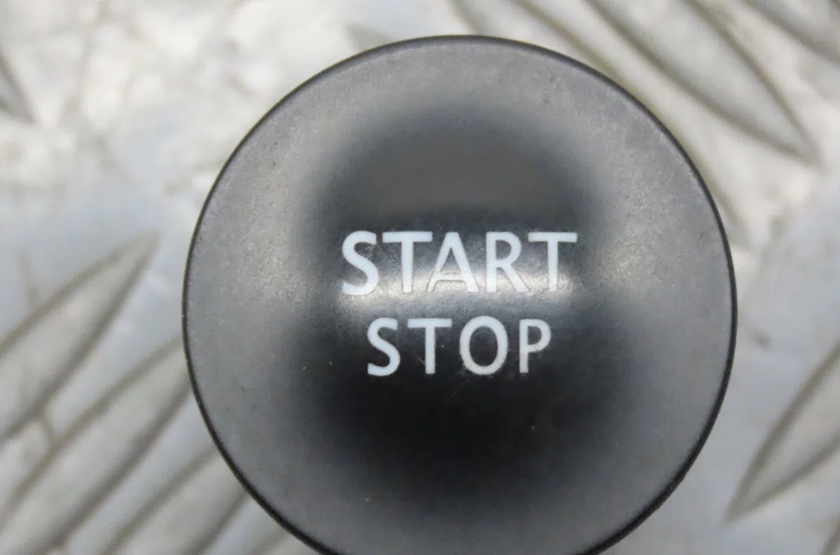 Bouton de demarrage start-stop Renault CAPTUR I (J5_, H5_) 1.5 dci 110 (2015) 5 portes occasion — photo 2