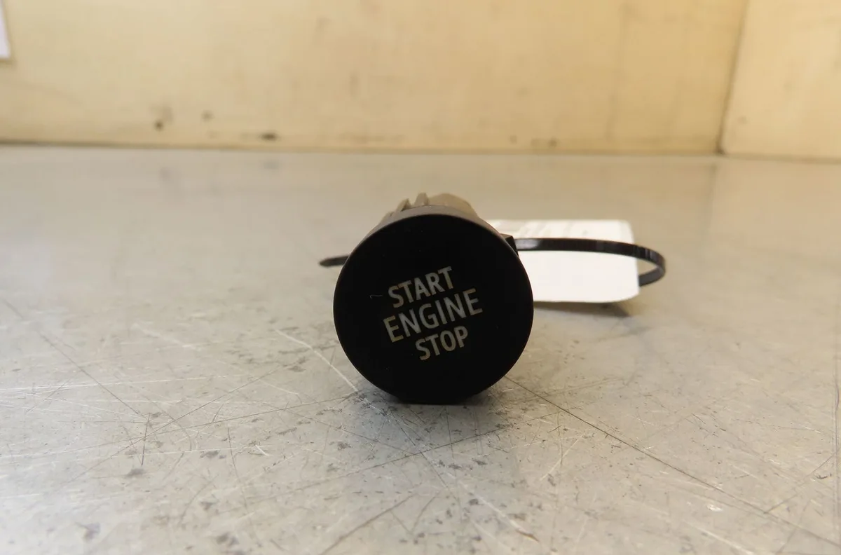 Bouton de demarrage start-stop Renault CAPTUR II (HF_) Tce 160 (hfn1) (2020) occasion