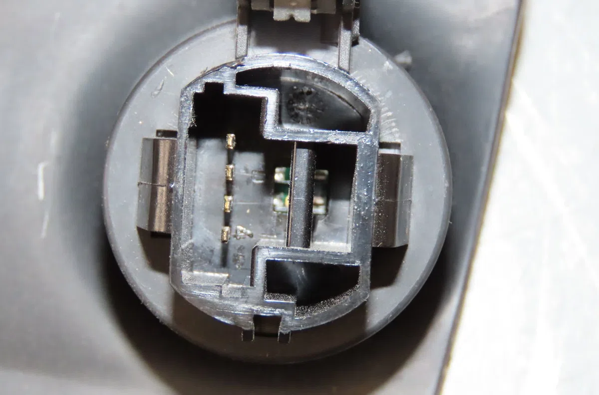 Bouton de demarrage start-stop RENAULT CLIO IV  1.5 DCI 90ch occasion — photo 2