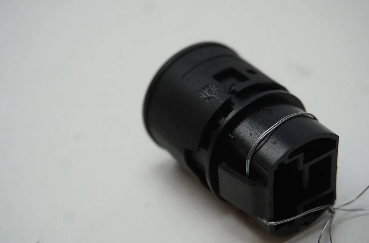 Bouton de demarrage start-stop Renault CLIO IV (BH_) 1.2 16v (2012) occasion — photo 3