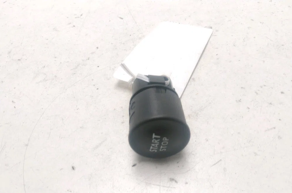 Bouton de demarrage start-stop Renault CLIO IV (BH_) 1.5 dci 75 (2012) 5 portes occasion — photo 2