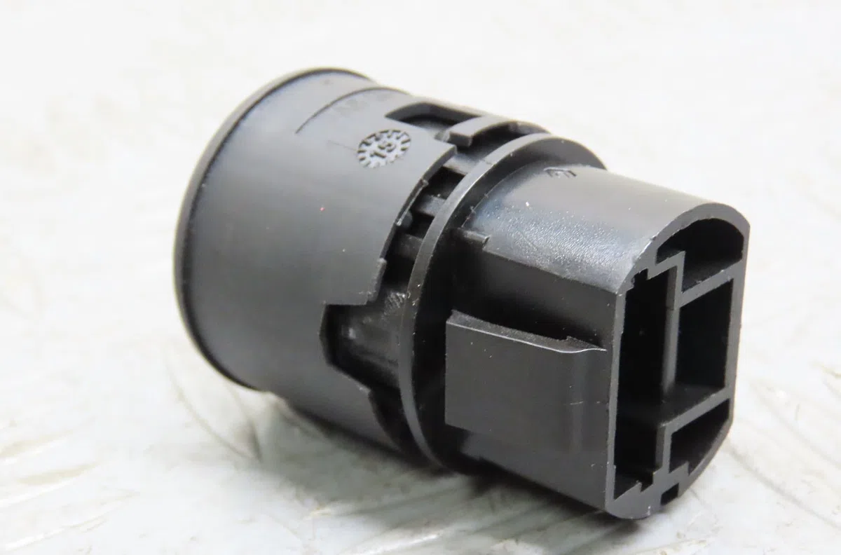 Bouton de demarrage start-stop Renault CLIO IV Grandtour (KH_) 1.5 dci 90 (khn3, khn4) (2012) 5 portes occasion — photo 2