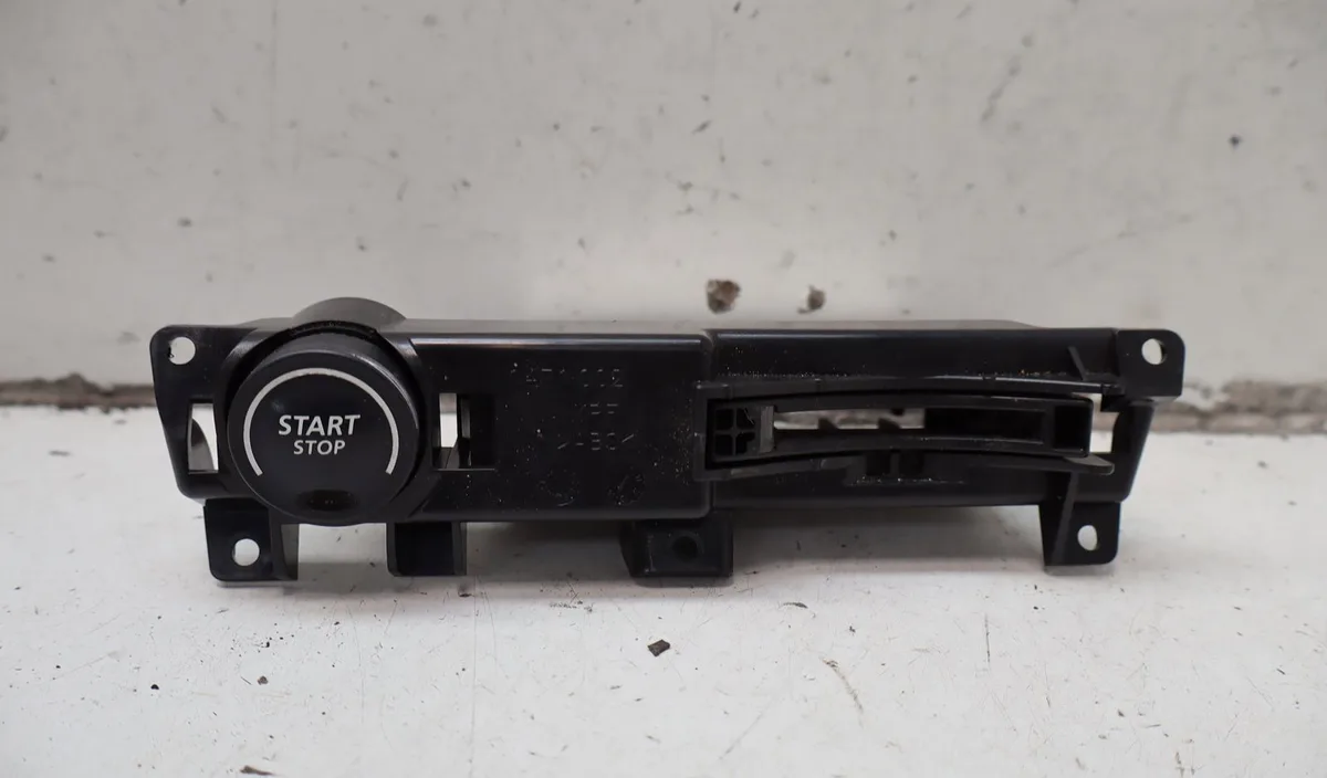 Bouton de demarrage start-stop Renault ESPACE IV (JK0-1_) 2.0 dci (jk03, jk04, jk1c, jk1g, jk1j, jk1k) (2006) 5 portes occasion