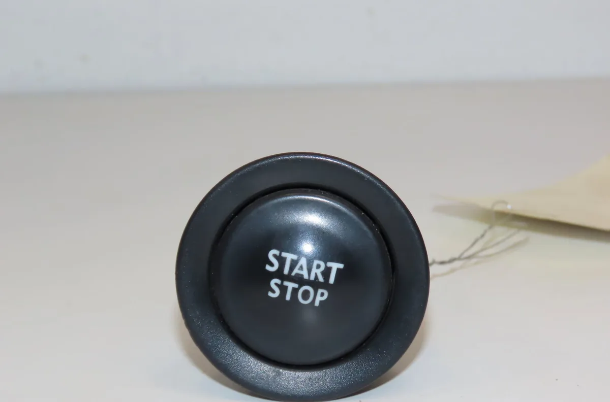 Bouton de demarrage start-stop Renault GRAND SCÉNIC III (JZ0-1_) 1.5 dci (2009) 5 portes occasion