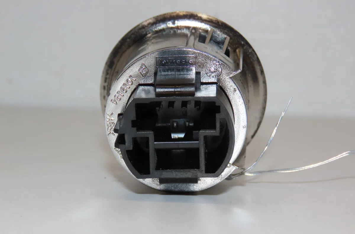 Bouton de demarrage start-stop Renault GRAND SCÉNIC III (JZ0-1_) 1.5 dci (2009) 5 portes occasion