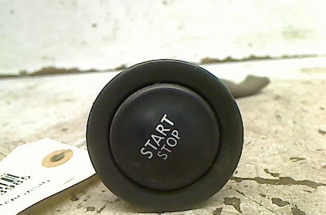 Bouton de demarrage start-stop Renault GRAND SCÉNIC III (JZ0-1_) 1.5 dci (2009) occasion