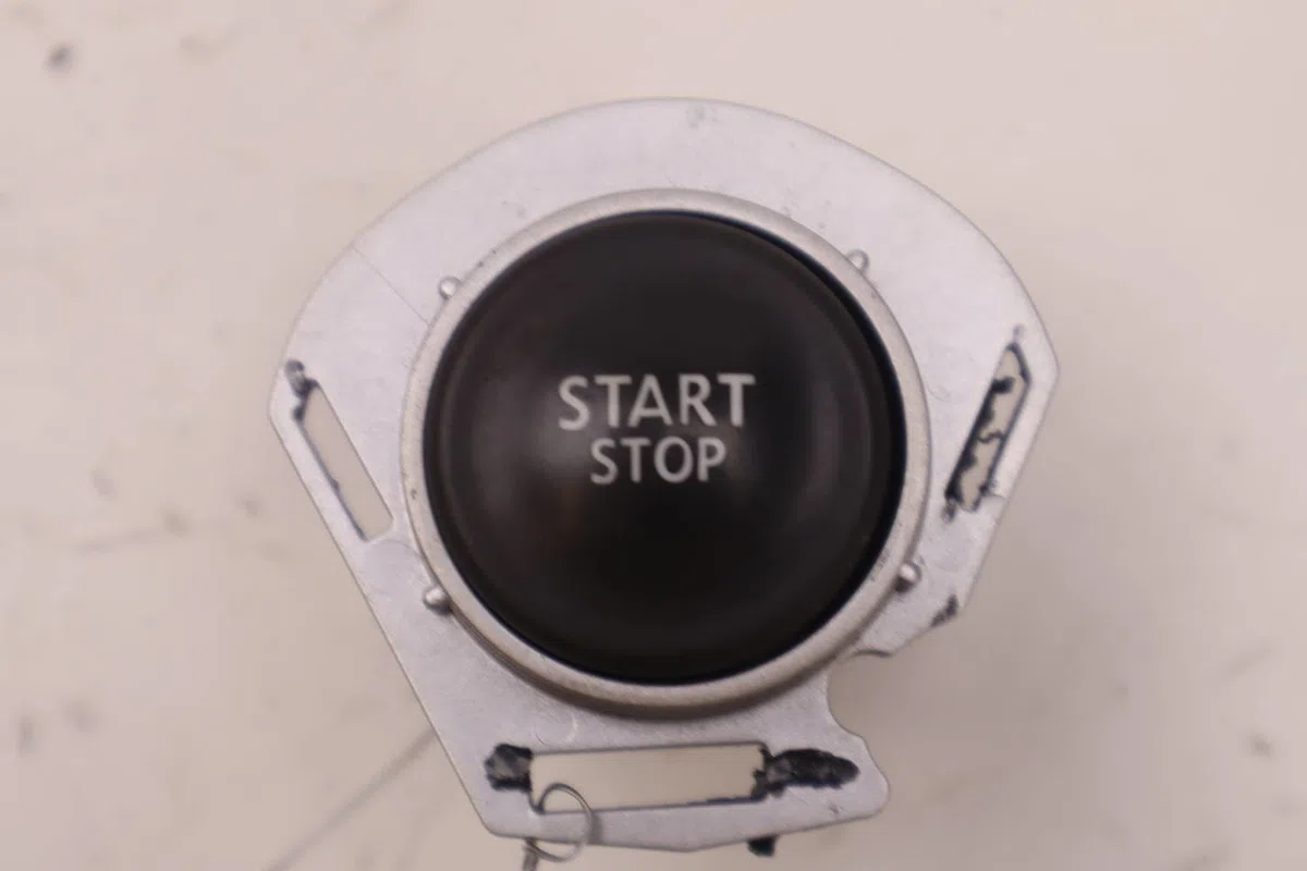 Bouton de demarrage start-stop Renault LAGUNA III (BT0-1) 1.5 dci (bt00, bt0a, bt0t, bt1j) (2007-2015) 5 portes occasion