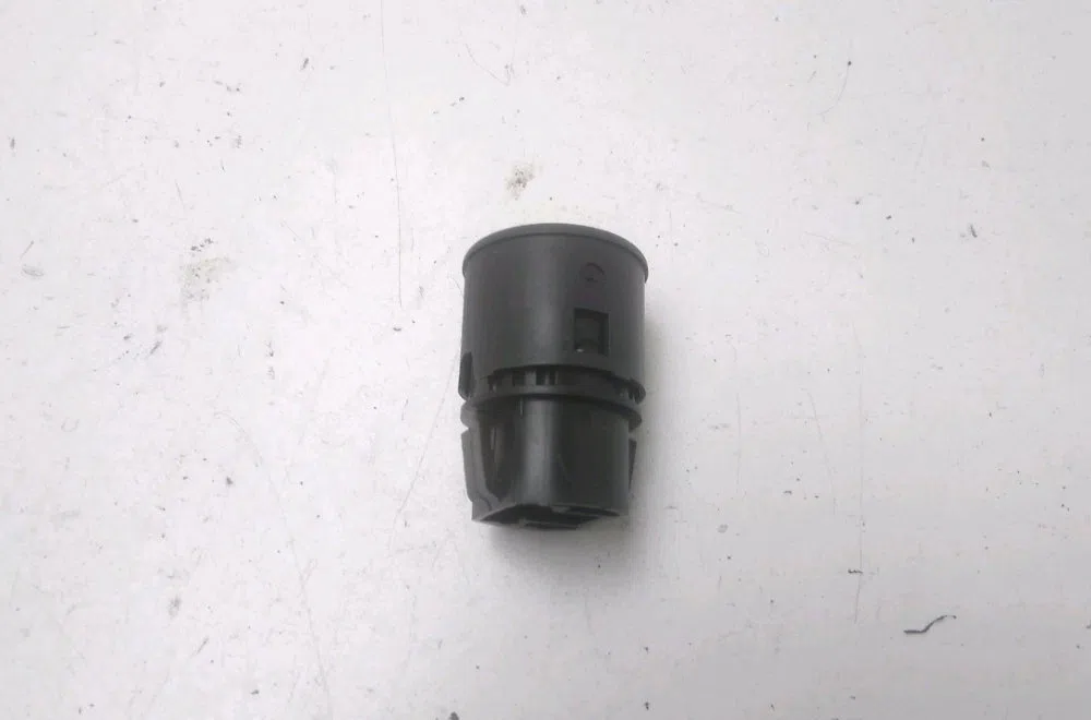 Bouton de demarrage start-stop Renault LAGUNA III Grandtour (KT0-1) 2.0 dci gt (kt11, kt1e, kt1n) (2008-2015) occasion — photo 2