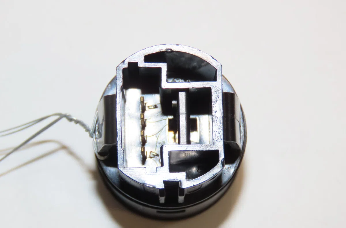 Bouton de demarrage start-stop Renault LAGUNA III Grandtour (KT0-1) 2.0 dci (kt01, kt08, kt09, kt0k, kt12, kt1d, kt1w) (2007-2015) 5 portes occasion — photo 2
