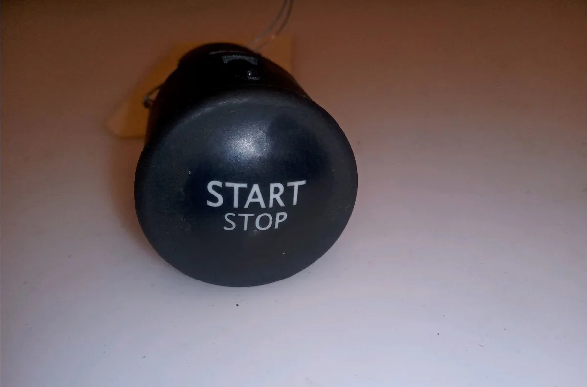 Bouton de demarrage start-stop Renault SCÉNIC II (JM0-1_) 1.9 dci (jm14) (2005-2008) 5 portes occasion