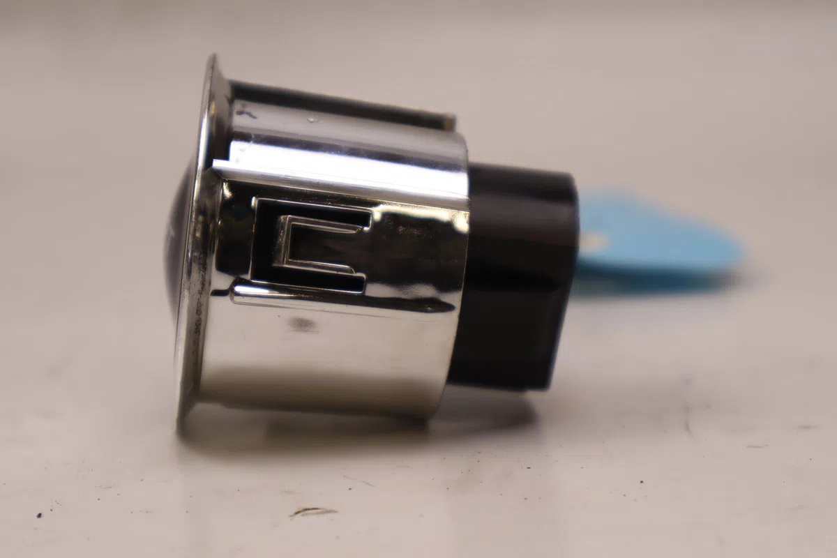 Bouton de demarrage start-stop Renault SCÉNIC III (JZ0-1_) 1.2 tce (jz16) (2013) occasion — photo 2