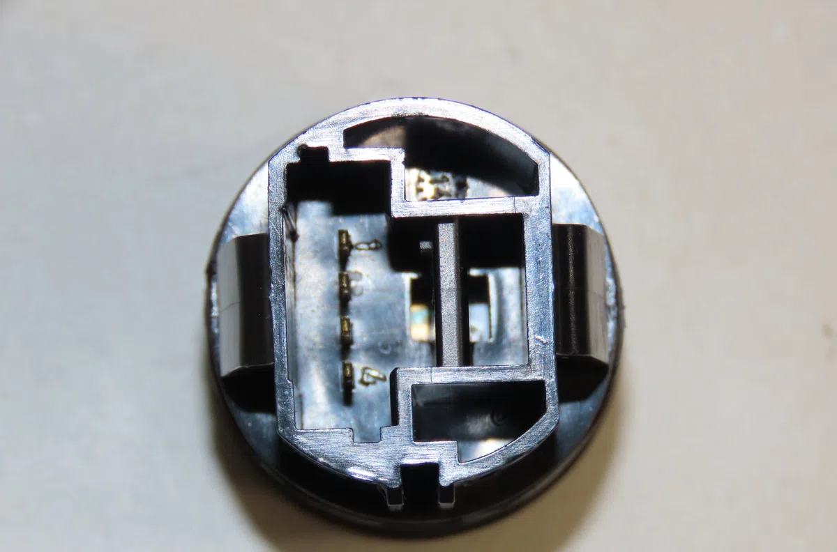 Bouton de demarrage start-stop Renault SCÉNIC III (JZ0-1_) 1.6 dci (jz00, jz12) (2011) 5 portes occasion — photo 2