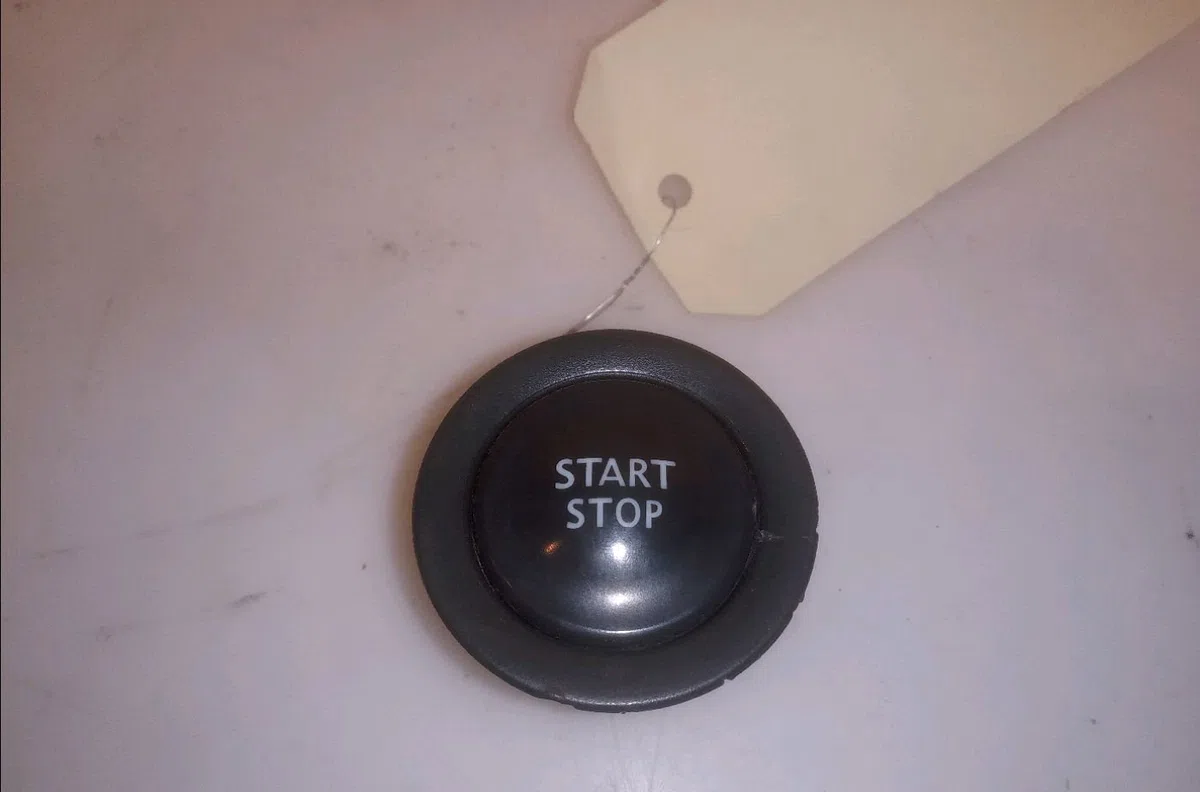 Bouton de demarrage start-stop Renault SCÉNIC III (JZ0-1_) 1.9 dci (jz0j, jz1j, jz1k, jz1s) (2009) occasion