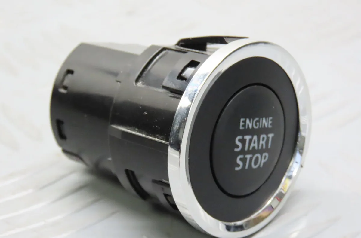 Bouton de demarrage start-stop Suzuki IGNIS III (MF) 1.2 hybrid allgrip (atk412) (2016) occasion