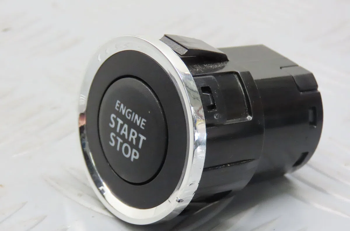 Bouton de demarrage start-stop Suzuki IGNIS III (MF) 1.2 hybrid allgrip (atk412) (2016) occasion — photo 2