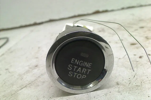Bouton de demarrage start-stop Toyota AVENSIS Break (_T27_) 1.6 d4-d (wwt270_) (2015-2018) occasion