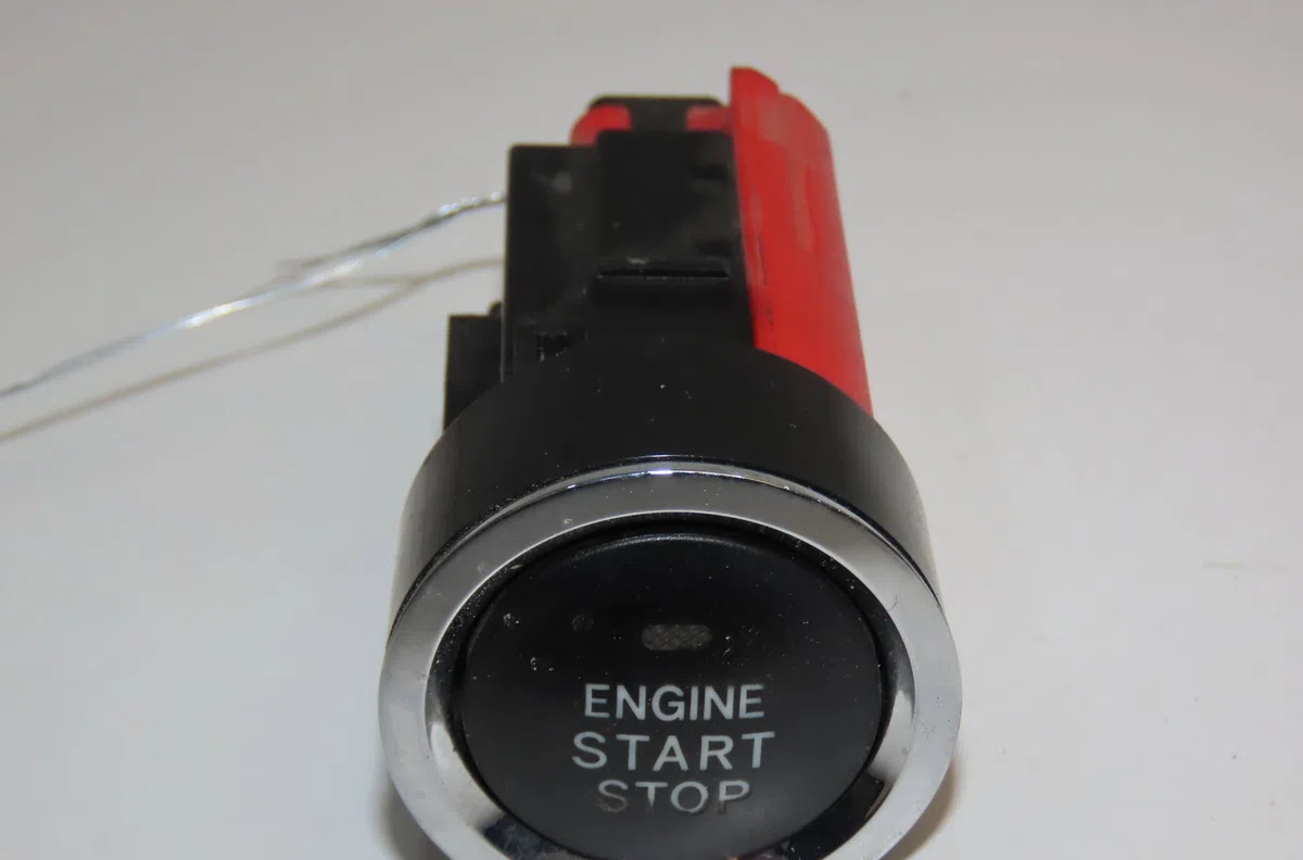 Bouton de demarrage start-stop Toyota RAV 4 III (_A3_) 2.2 d 4wd (ala30_) (2006-2012) occasion