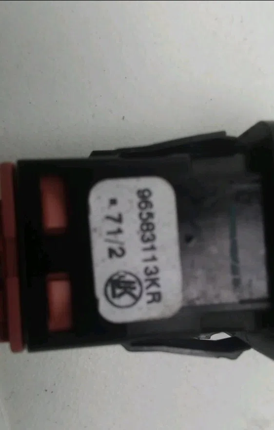 Bouton de warning AIXAM S9 occasion — photo 2