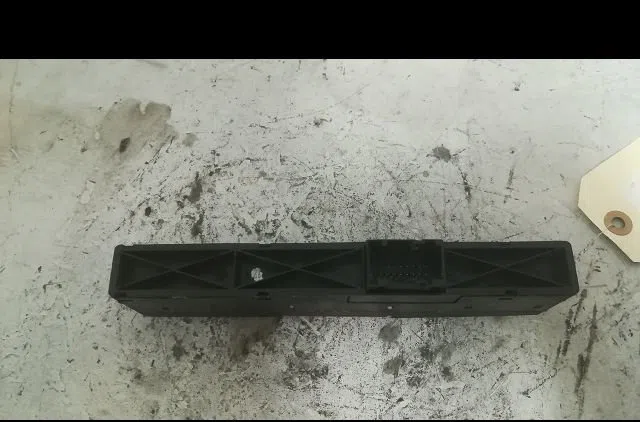 Bouton de warning Alfa romeo 147 (937_) 1.9 jtdm (937.axd1a, 937.axv1a, 937.bxb1a) (2004-2010) occasion