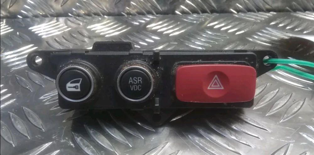 Bouton de warning Alfa romeo 159 (939_) 1.9 jtdm 16v (939axc1b, 939axc12) (2005-2011) occasion