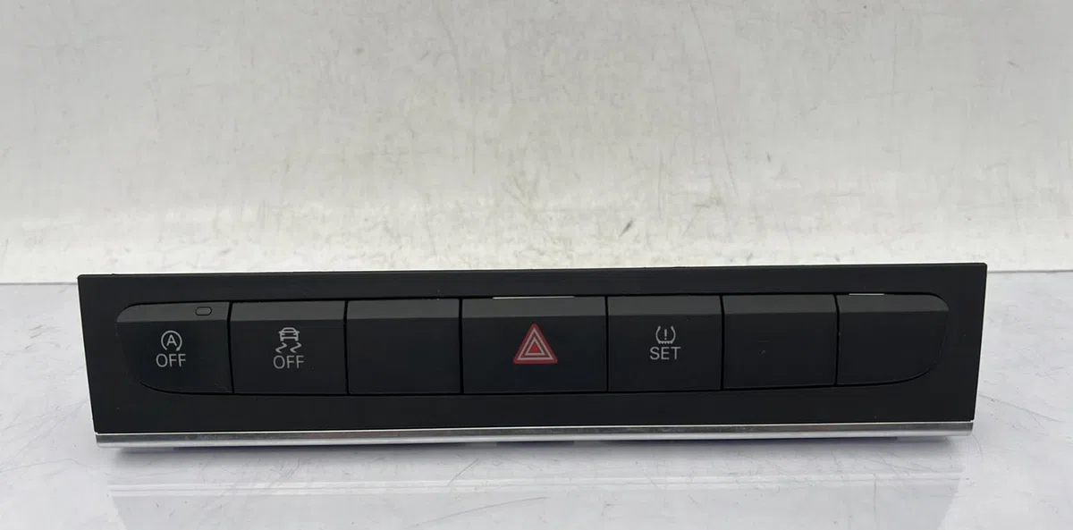 Bouton de warning AUDI A3 2 SPORTBACK PHASE 2 occasion — photo 2