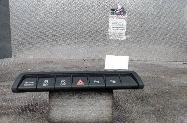 Bouton de warning AUDI A3 4 SPORTBACK occasion — photo 2