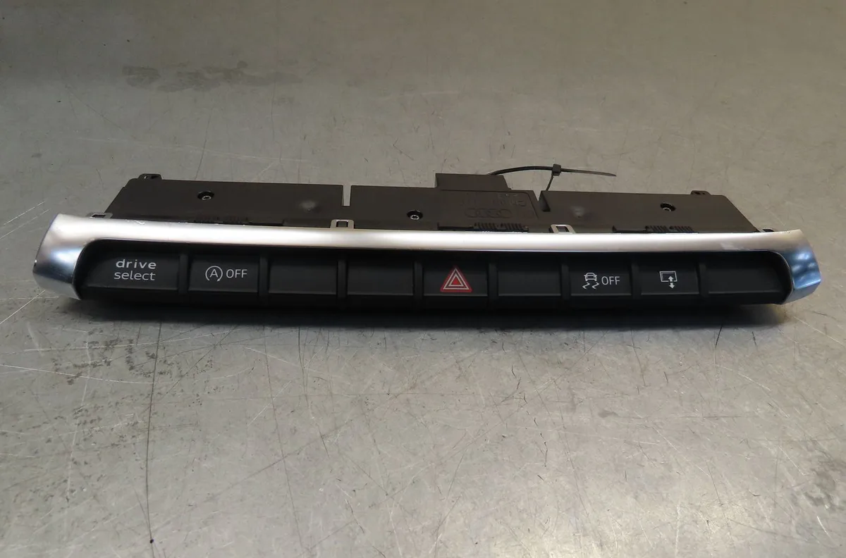 Bouton de warning Audi A3 (8V1, 8VK) 2.0 tdi (2012-2017) occasion
