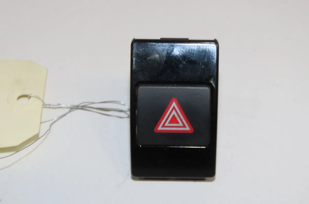 Bouton de warning Audi A7 Sportback (4GA, 4GF) 3.0 tdi quattro (2010-2015) occasion