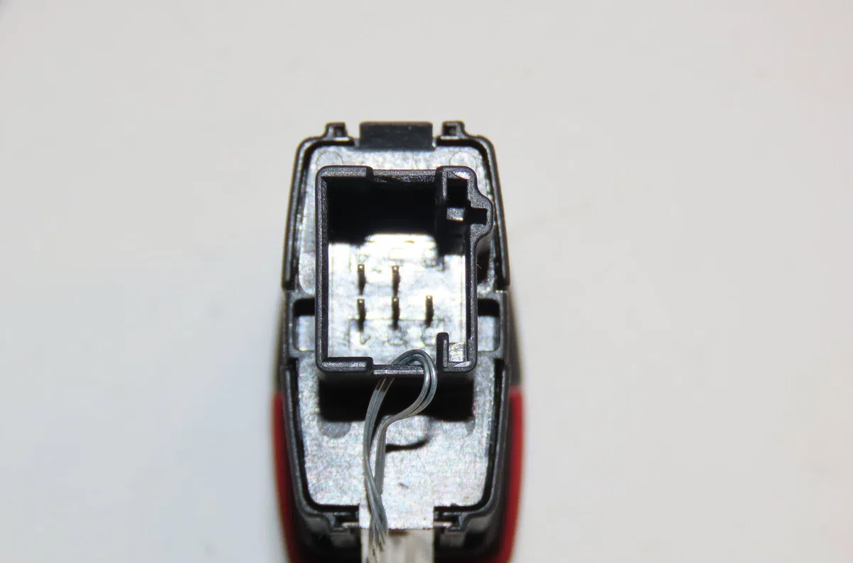 Bouton de warning Bmw 1 (F20) 116 d (2012-2015) occasion — photo 2