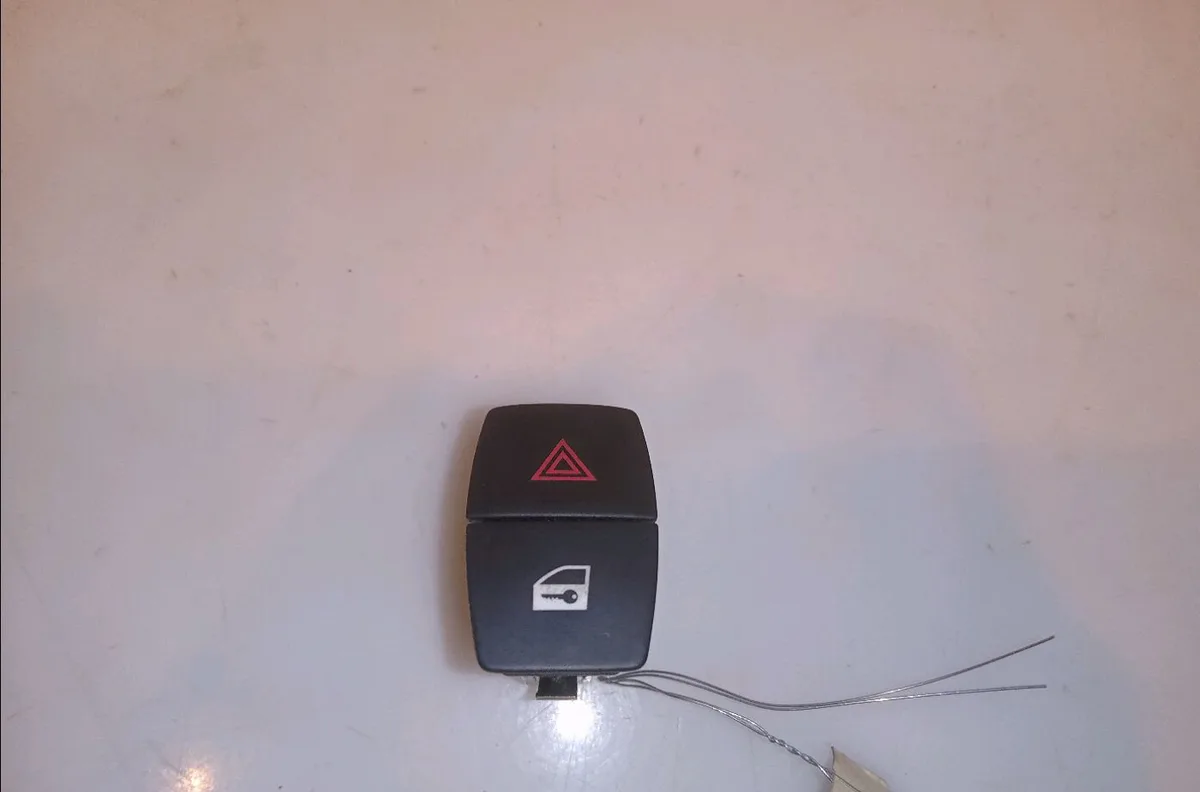 Bouton de warning Bmw 1 (F20) 118 d (2011-2015) occasion