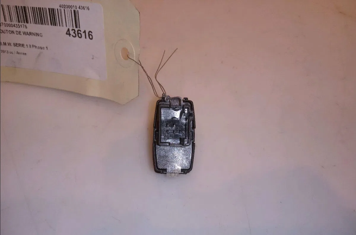 Bouton de warning Bmw 1 (F20) 118 d (2011-2015) occasion — photo 2