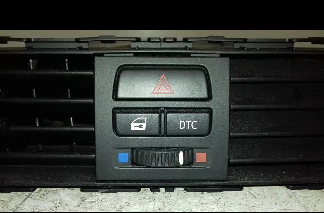 Bouton de warning Bmw 3 Coupé (E92) 320 i (2007-2013) occasion