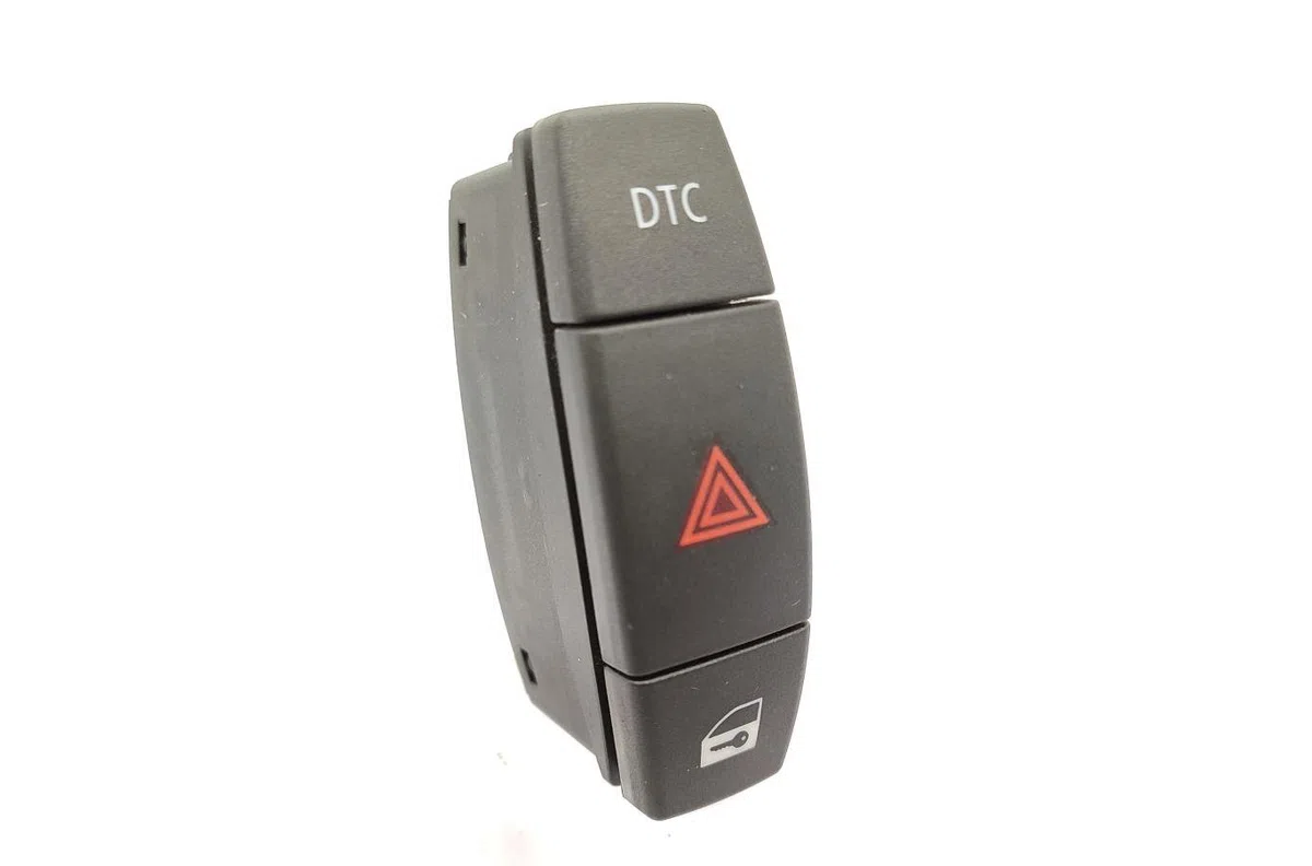 Bouton de warning BMW SERIE 1 E87 PHASE 1 occasion — photo 3