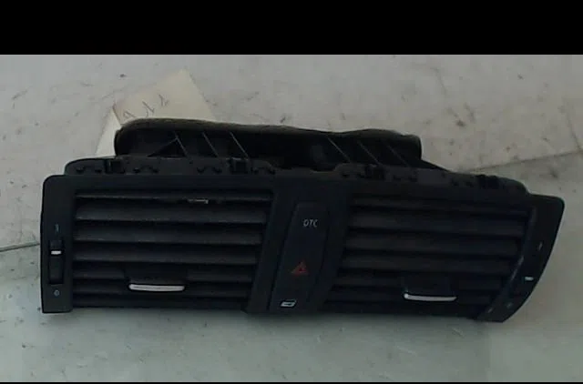Bouton de warning BMW SERIE 1 occasion — photo 2