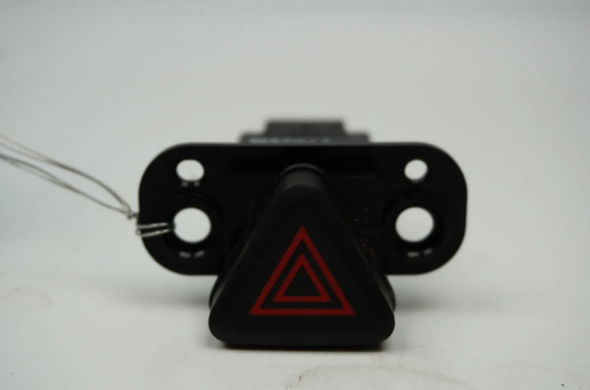 Bouton de warning Chevrolet AVEO 3-5 portes (T300) 1.3 d (2011-2015) occasion