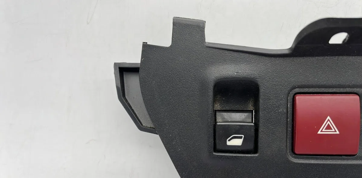 Bouton de warning CITROEN BERLINGO 2 PHASE 3 occasion — photo 2